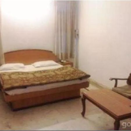 אמריצר Hotel Gurbachan Castle מראה חיצוני תמונה