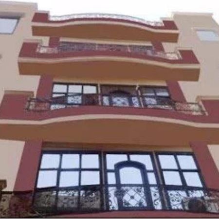 אמריצר Hotel Gurbachan Castle מראה חיצוני תמונה
